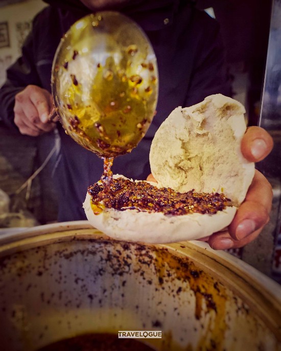 Youpolazi can be found on dining tables across Xi'an, Shaanxi Province. /CGTN