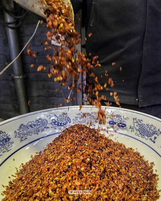 Youpolazi can be found on dining tables across Xi'an, Shaanxi Province. /CGTN