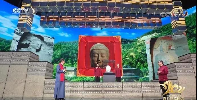 學(xué)者杭侃，在春晚上講述天龍山佛首的國(guó)寶傳奇，把考古的知識(shí)體驗(yàn)帶入日常生活
