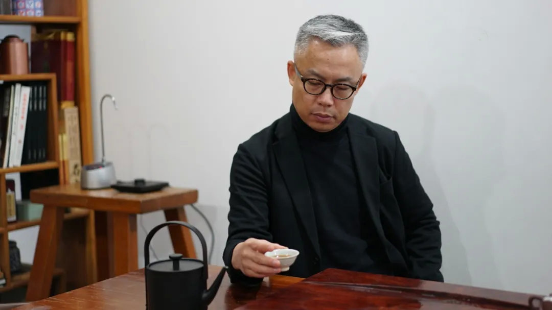 吳亮：嚴肅的教育者，溫和的設計師