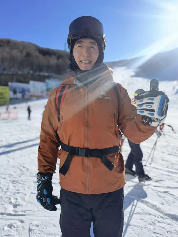 援疆醫療專家冬奧賽場做“滑雪醫生”：為運動員提供第一時間救護