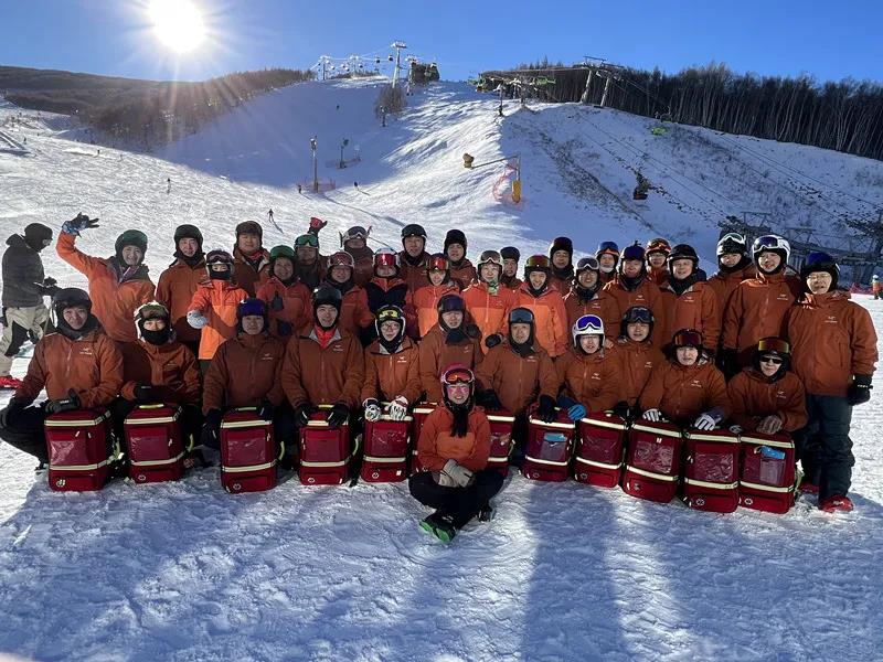 援疆醫療專家冬奧賽場做“滑雪醫生”：為運動員提供第一時間救護