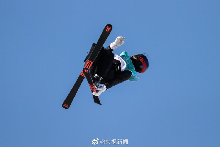 轉發！歷史一刻！谷愛凌創造中國冰雪歷史