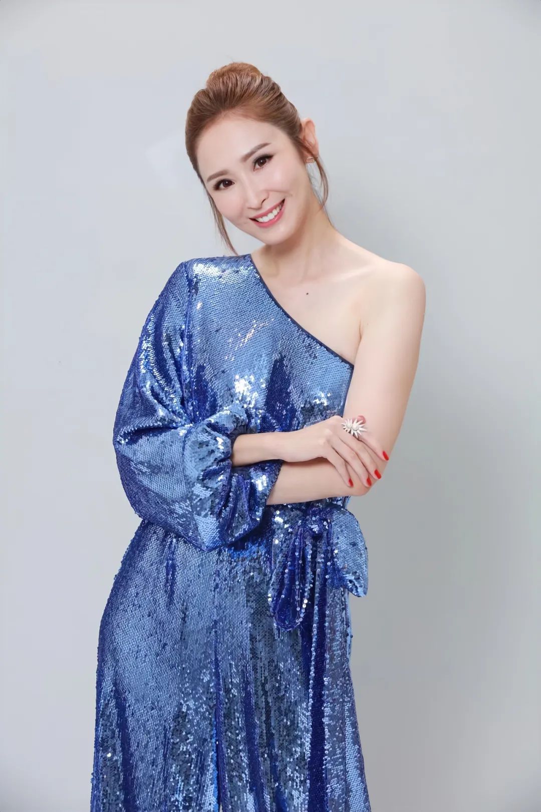 讓美國導演向中國人道歉的她，再一次感動中國