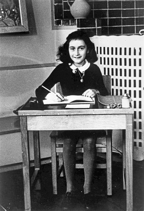 誰把安妮一家送進集中營