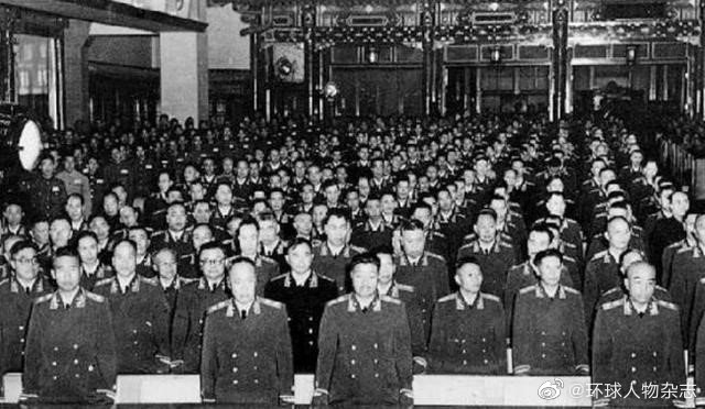 67年前的今天，十大元帥授勛典禮在北京舉行