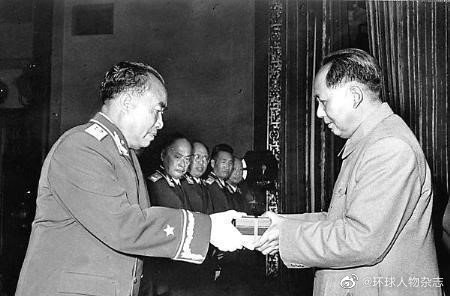 67年前的今天，十大元帥授勛典禮在北京舉行