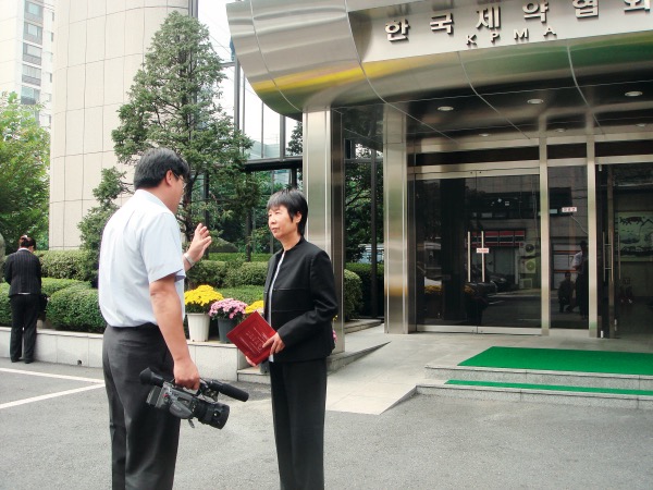 1我們不是管企業的而是為企業服務的