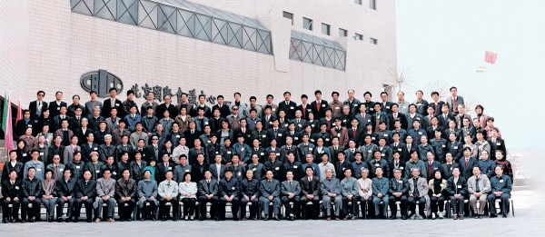 1 1978—2008 改革開放30年 百舸爭流, 奮楫者先