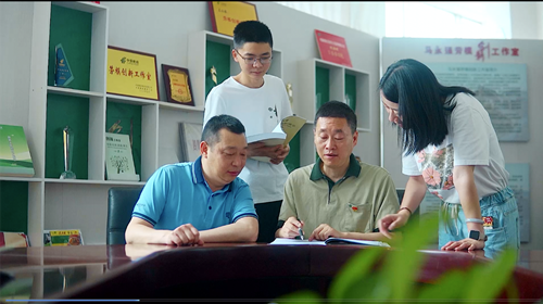 平凡郵路上的“創新達人”