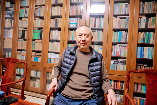 葉兆言:坐在南京這張“凳子”上寫南京