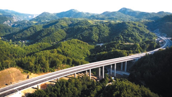 資金融通 為共建“一帶一路”提供強(qiáng)大動力（共建“一帶一路”·金融合作）