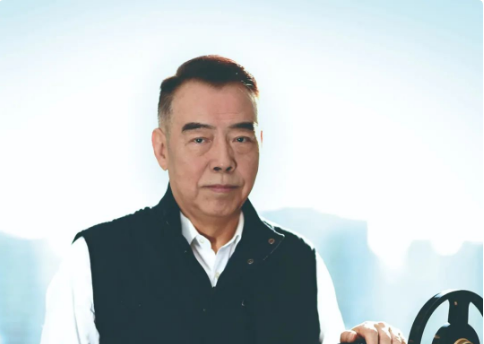 “古稀少年”陳凱歌，拍一部全景的、多維的志愿軍