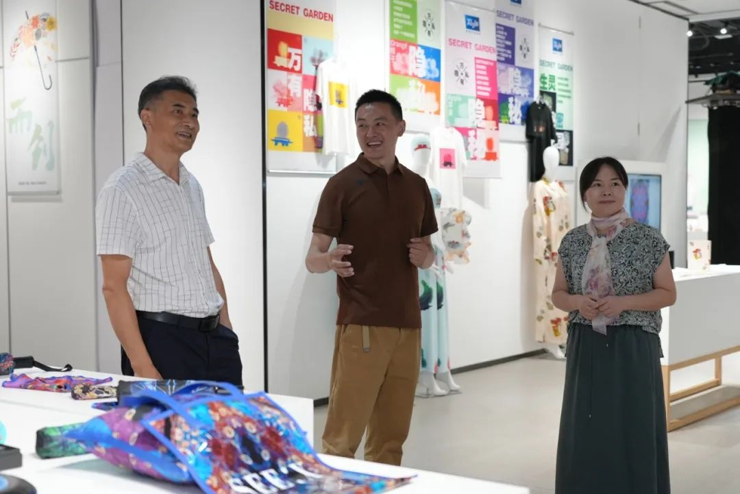 以文創賦能農創，衢州學院考察團到訪人民文創進行深入交流
