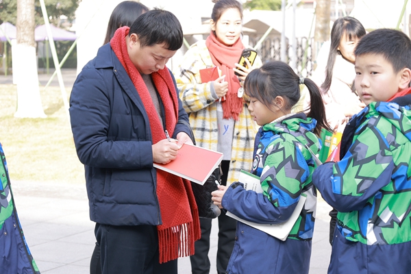 人文科學大咖進校園：天府四中為孩子播下閱讀寫作的種子