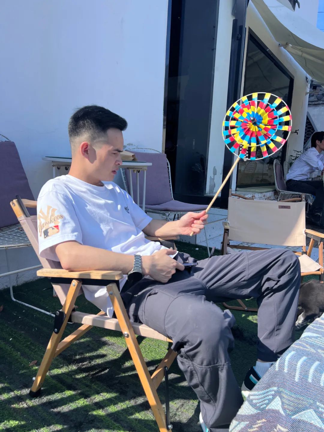 白衣小伙，我們記住你了！