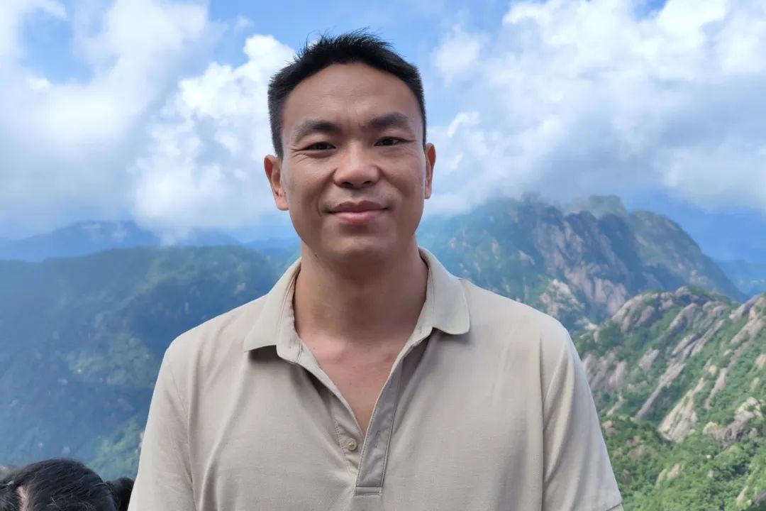 聽他給非洲人開會，后勁太大了