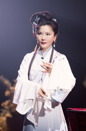 何賽飛