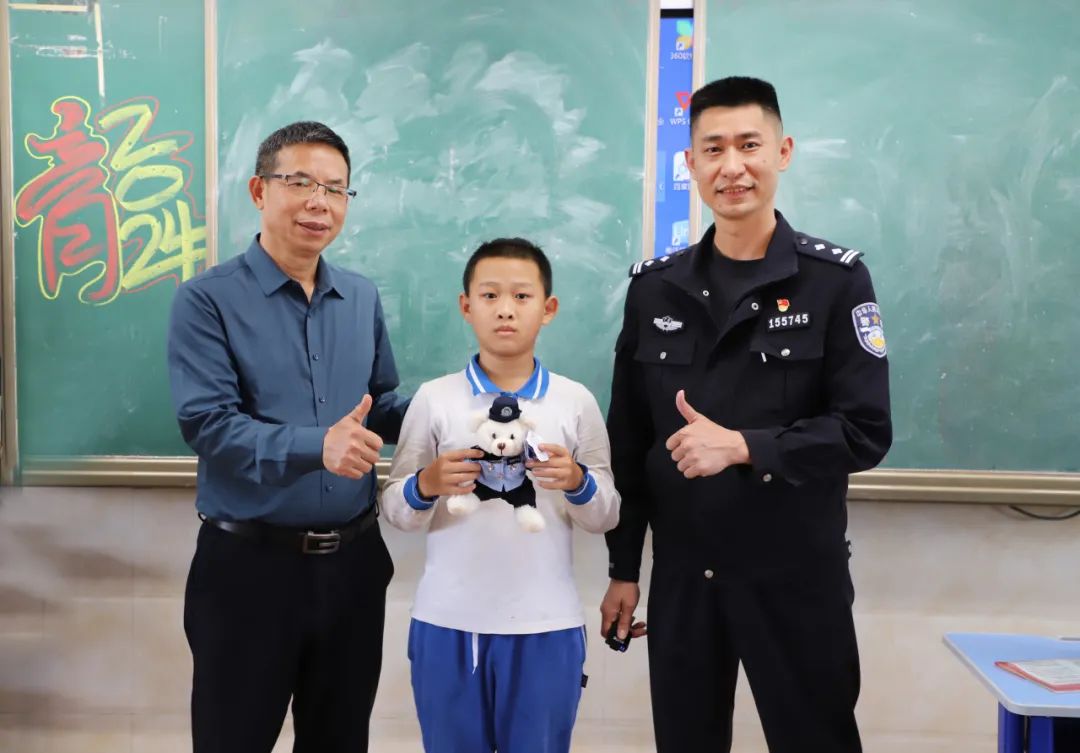 一通電話，一命救下！“小孩哥”厲害了！