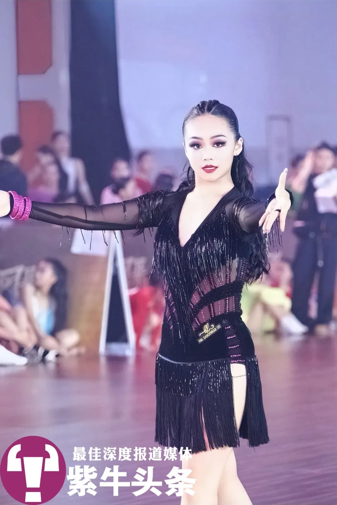 媽媽拍視頻記錄女兒學舞10年：奶乎乎的寶兒成了自信舞者