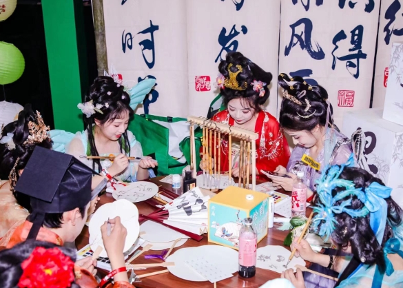 現場 | 這一場播主們的聚會，是青春與創意的盛宴