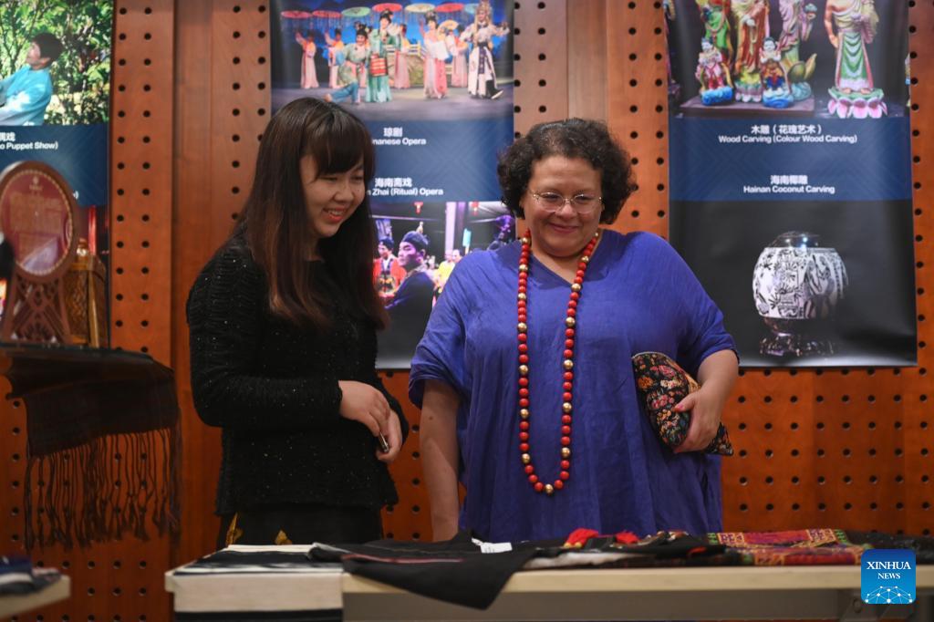 Hainan intangible cultural heritage exhibition held in Malta