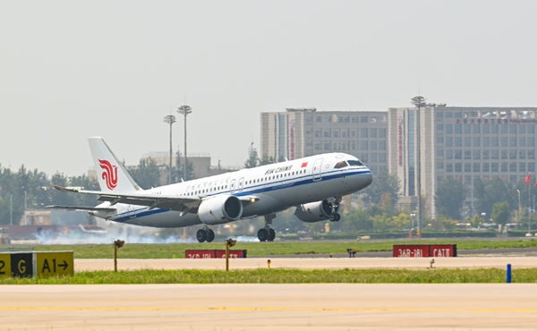 國航正式引進首架C919國產大飛機