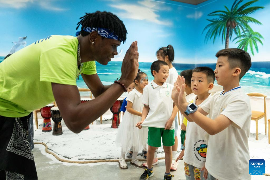 Activites held to promote youth communication between China, Africa