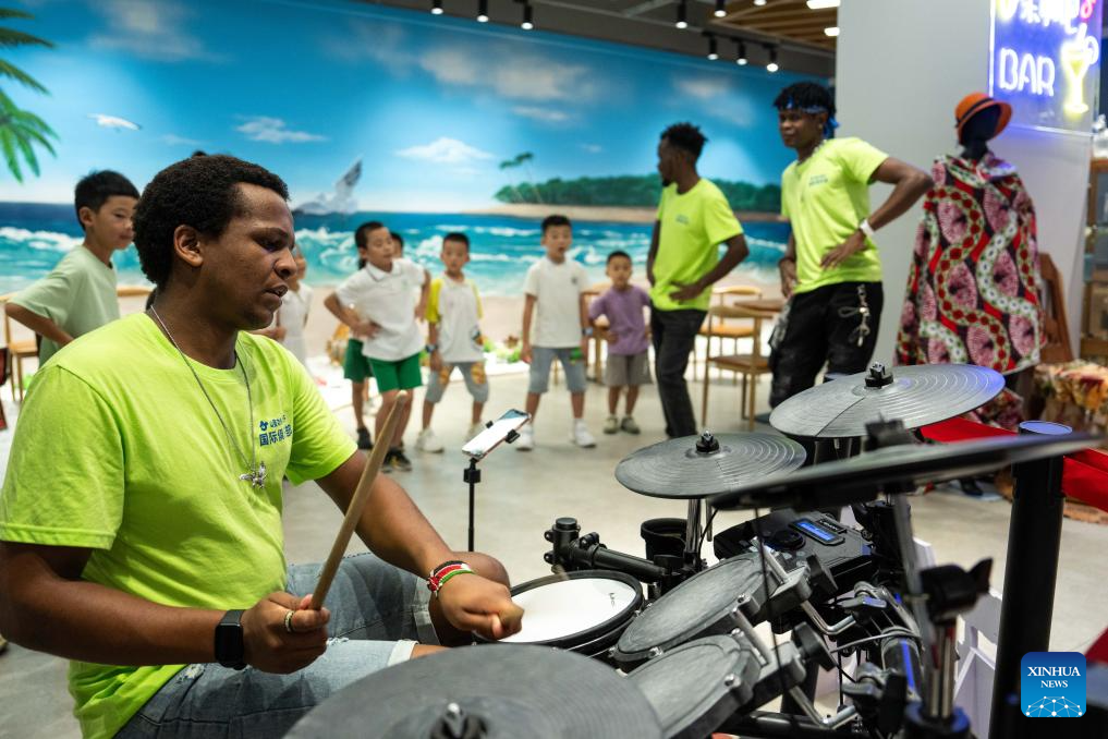 Activites held to promote youth communication between China, Africa