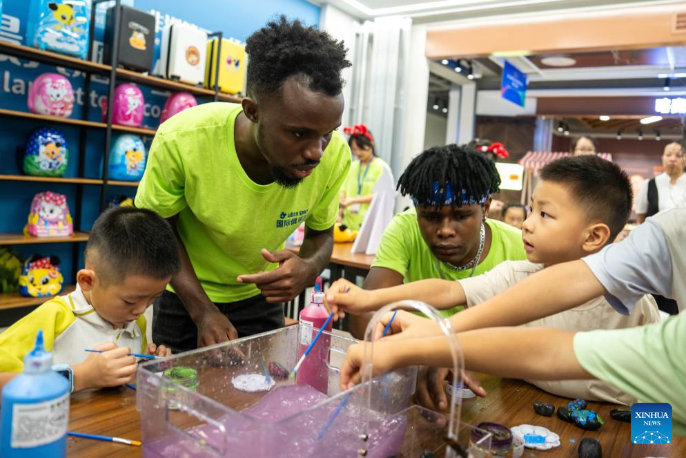 Activites held to promote youth communication between China, Africa