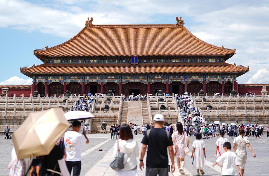 Exhibition on Confucian culture shines at Beijing