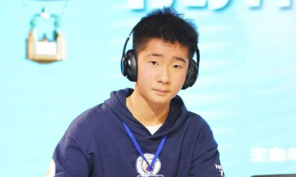 牛！浙江16歲小孩哥玩魔方，打破亞洲紀錄